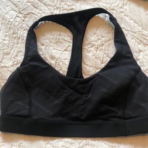 Lululemon Size 6 Racerback Sports Bra